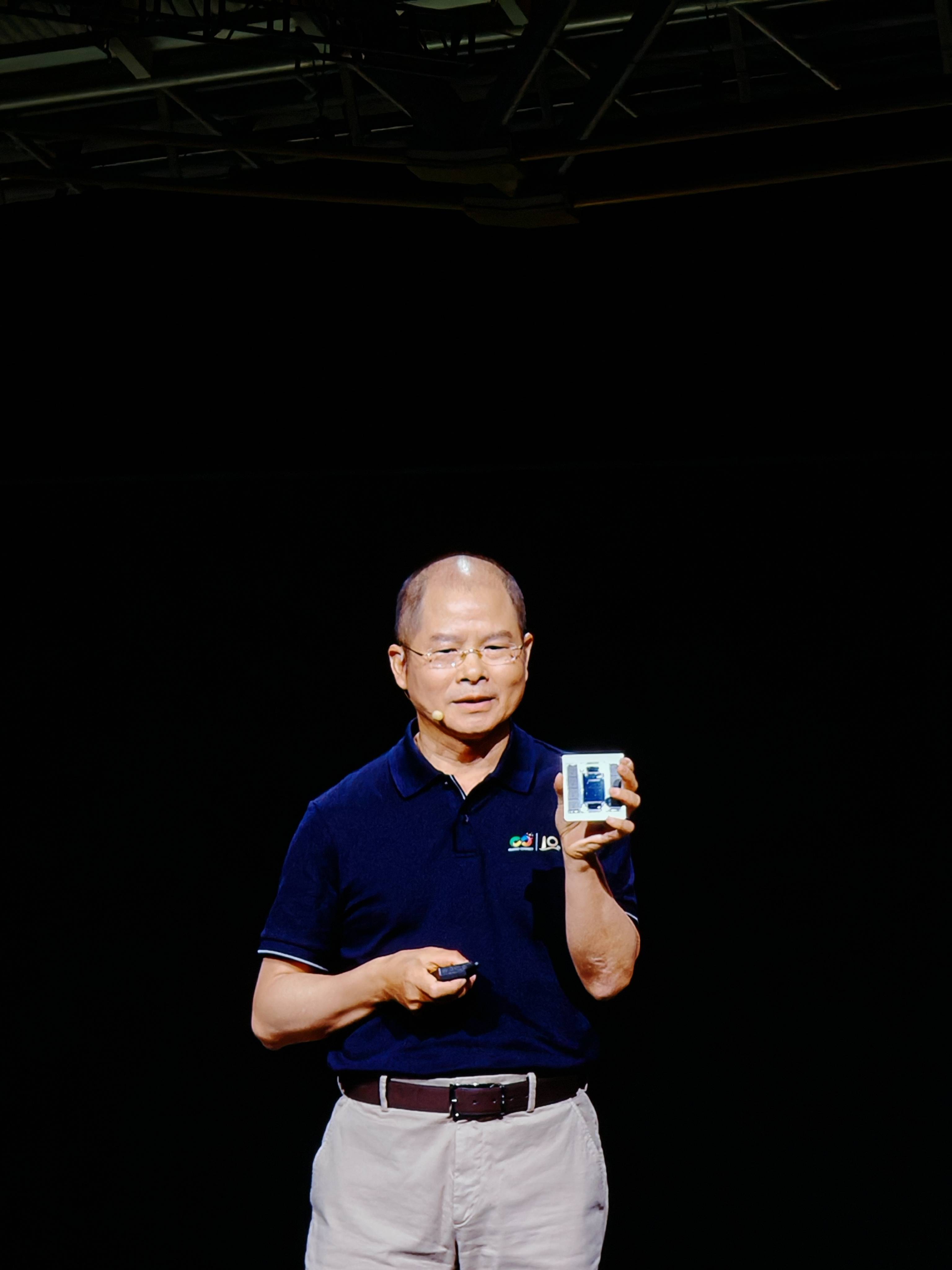 皇冠信用网会员申请_华为亮家底皇冠信用网会员申请,首次公开昇腾芯片未来3年计划,高管曝光与DeepSeek合作细节