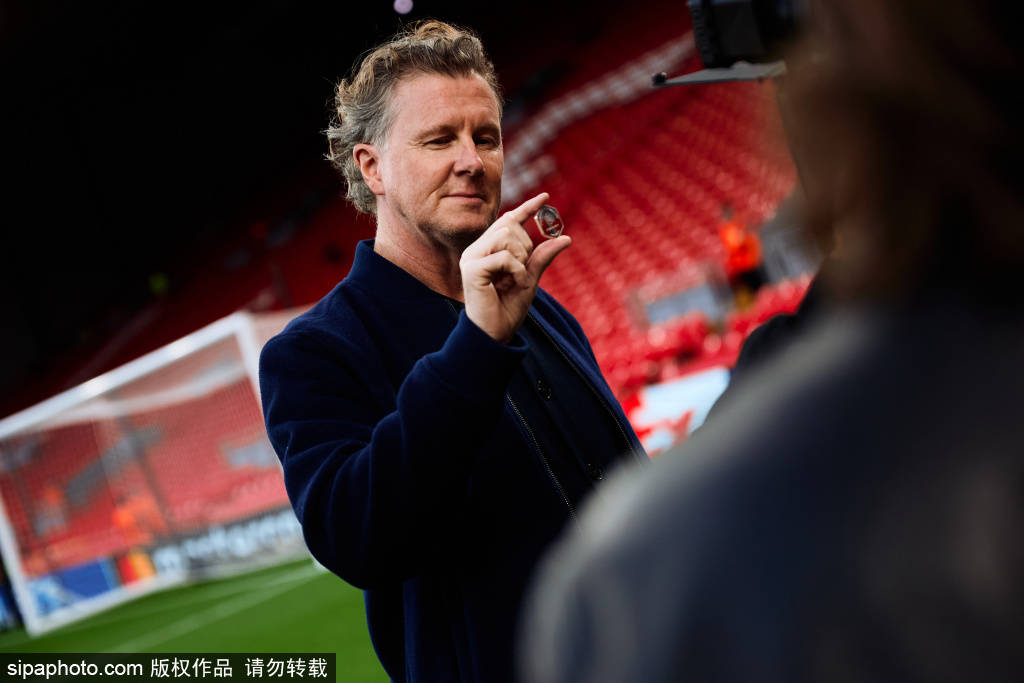 皇冠信用盘登3出租_利物浦三连败:斯洛特与范戴克的不同看法